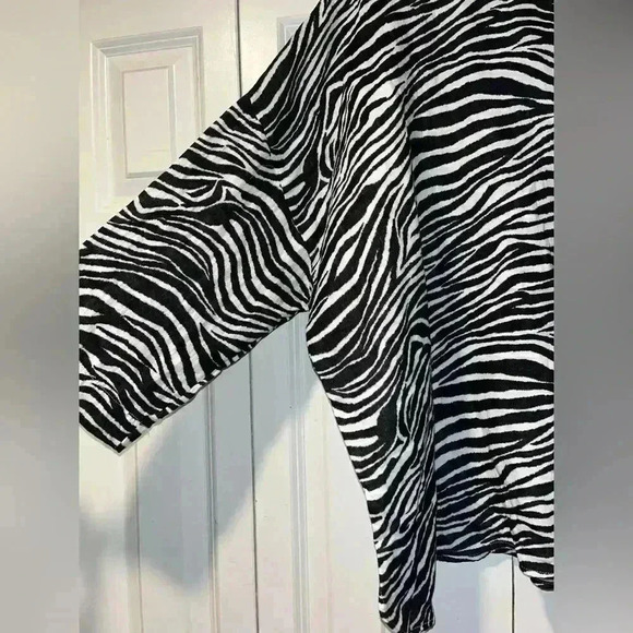 JNY New York Zebra Print Oversized‎ Tunic Top Animal Pattern Statement Piece A10 - Picture 5 of 6